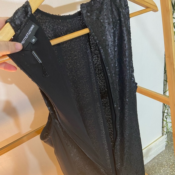 Prettylittlething king Dress.Size - Fit M - Picture 15 of 16